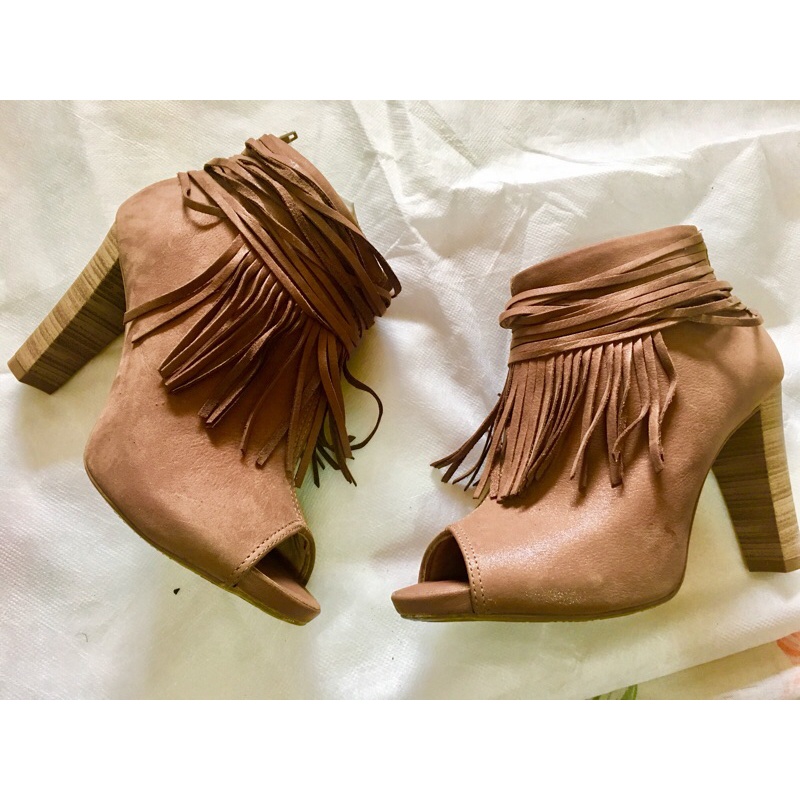 Bota Feminina Nude De Salto Franjas NOVA Shopee Brasil