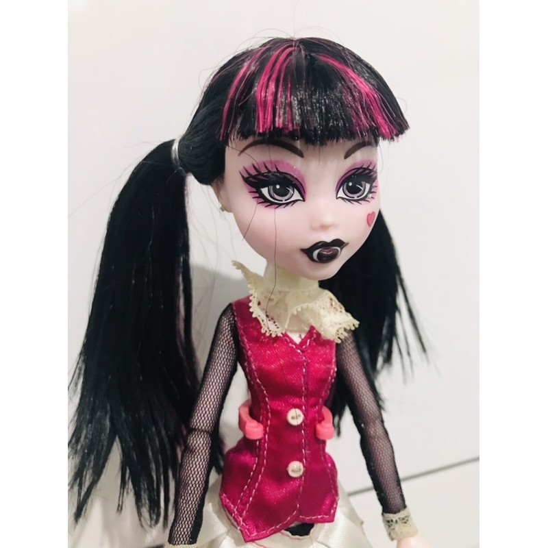 MONSTER HIGH DRACULAURA BÁSICA Shopee Brasil