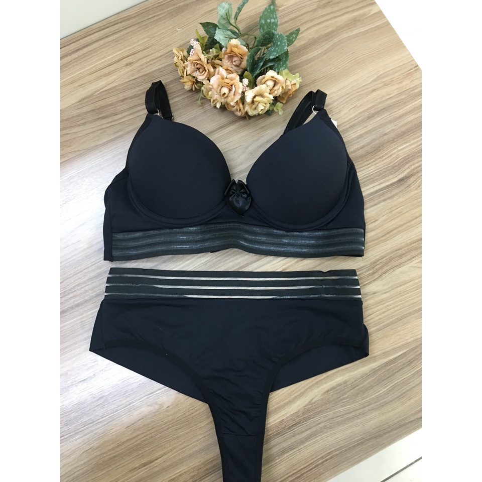 Conjunto Lingerie Luxo em Renda Calcinha e Sutiã Bojo P M G