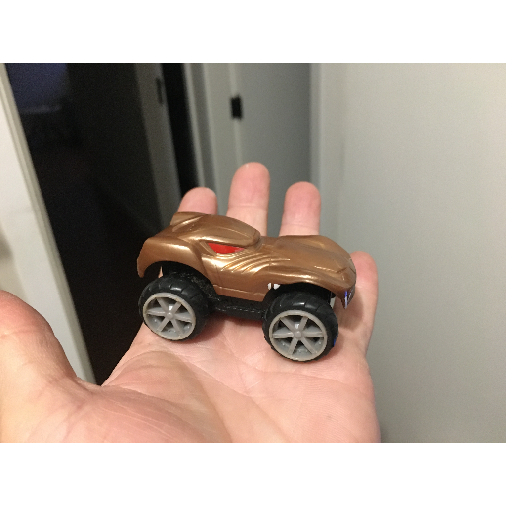 Carrinho Hot Wheels Serie Rev Ups Im Q Gruda Parede Metal Carro