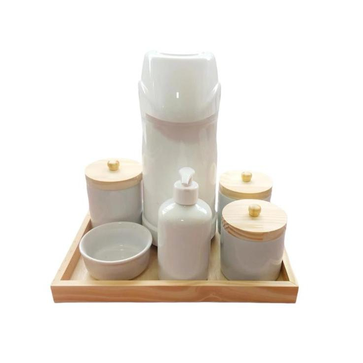 Kit Higiene Beb Porcelana Branco Gelo Bandeja Retangular Pinus Fundo