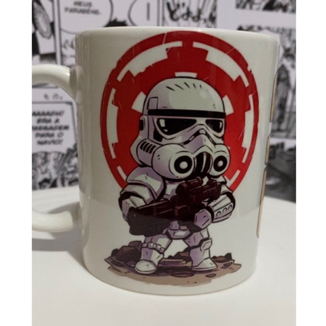 Caneca De Porcelana Star Wars Um Lado Stormtropper Outro Darth