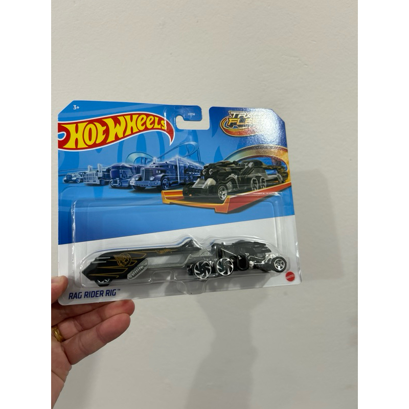 Caminhão Velocidade na Pista Hot Wheels optmus prime trasformes