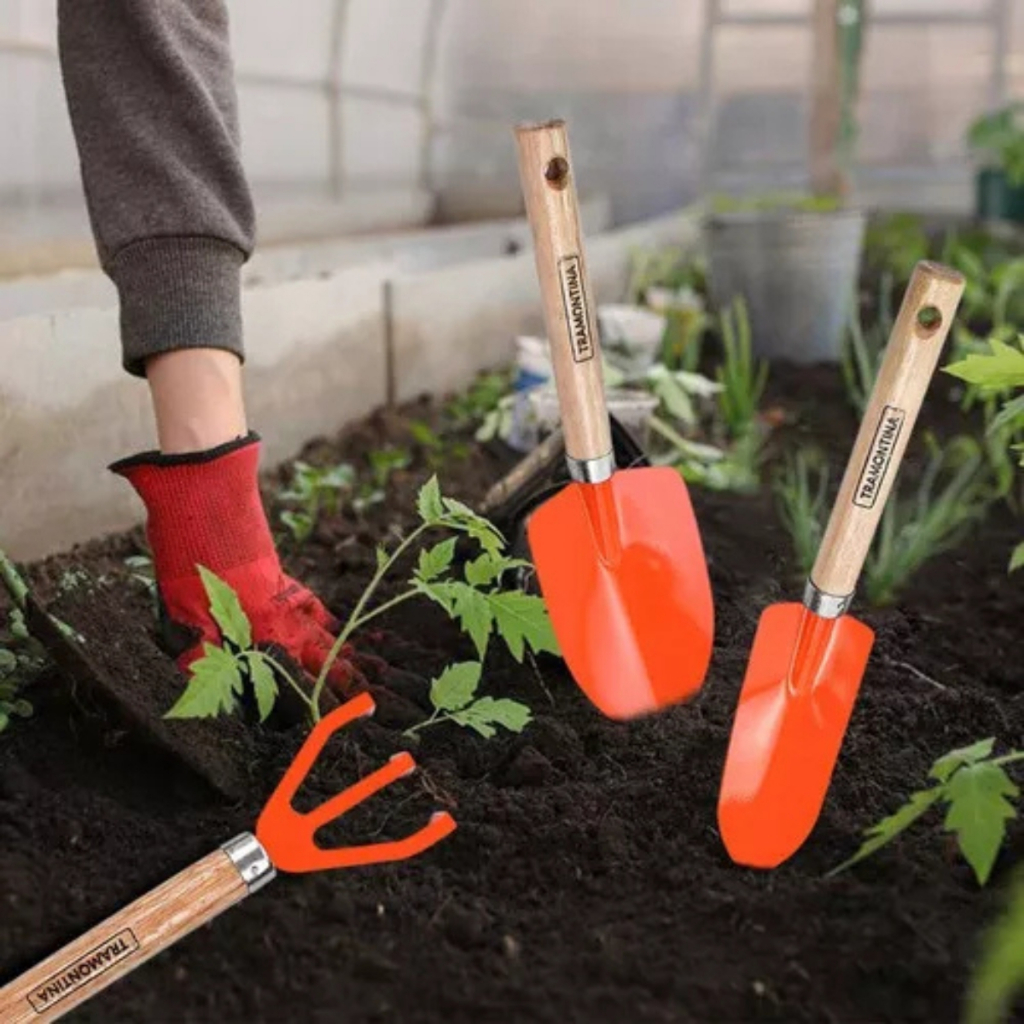 Kit Jardinagem Tramontina Pazinha Larga Pazinha Estreita Garfo Rastelo