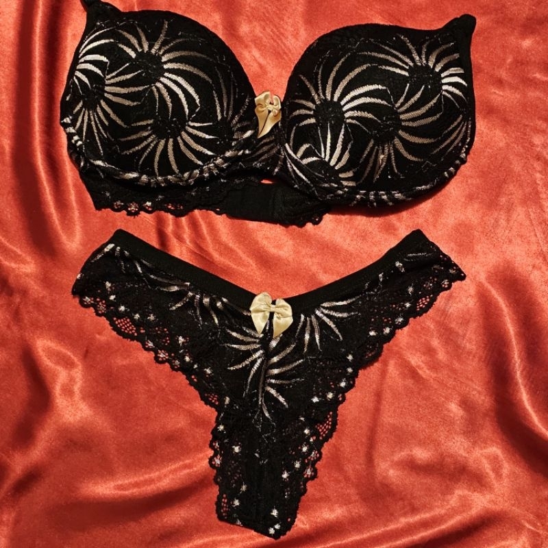 Conjunto Lingerie Bicolor Em Renda Sexy E Delicada Sensual E