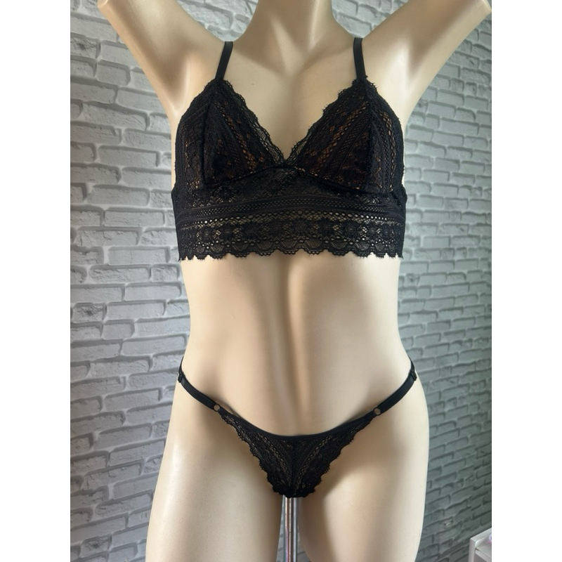 Conjunto Lingerie Renda Sensual Sem Bojo Alças Reguláveis e Calcinha