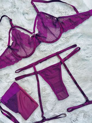 Conjunto Lingerie peças Saia Tule Cinta Liga Sensual Calcinha Sutiã