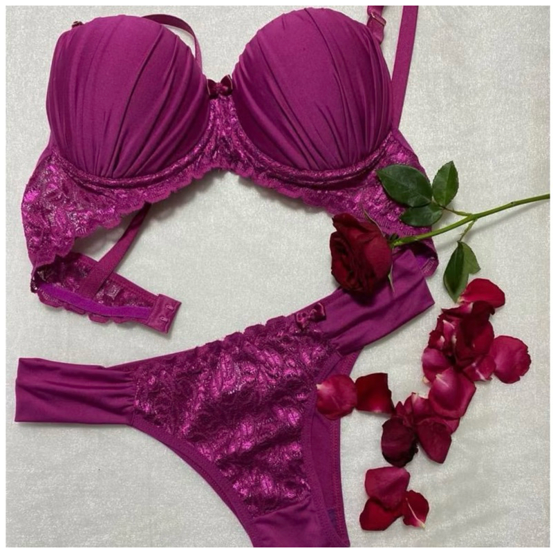 Lingerie Renda Sensual Sutiã Realça e Calcinha Tanga Tradicional