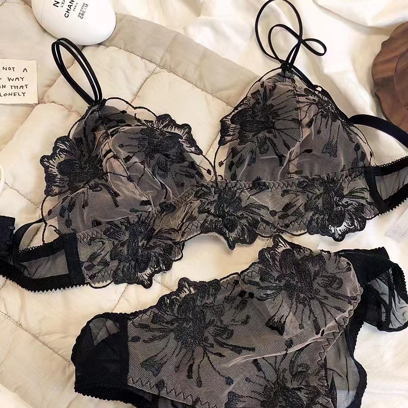 Conjunto De Roupa Íntima Calcinha De Renda Copa Fina Sem Fio Lingerie