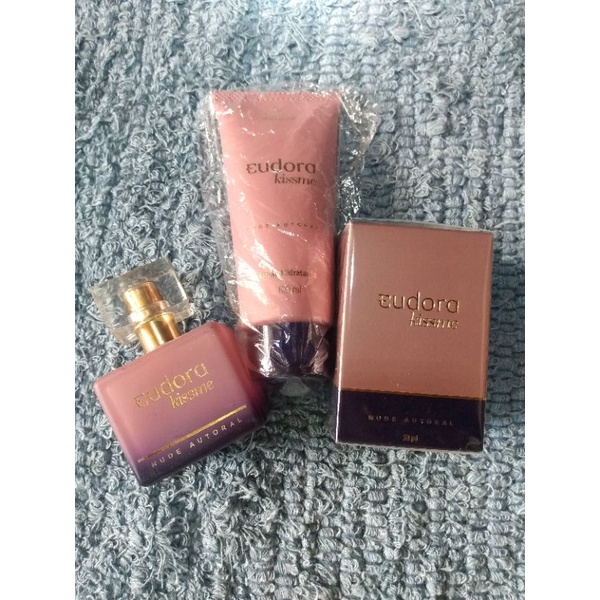 Kit Kiss Me Nude Autoral Colônia Desodorante Hidratante Desodorante