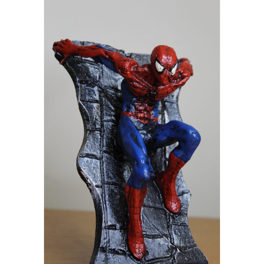 Boneco Estatueta Homem Aranha Colecionável Resina Porta controle ps4