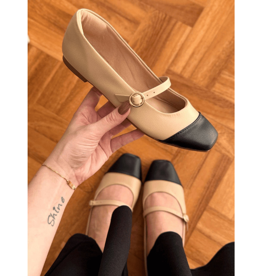 Sapatilha Feminina Bicolor Nude Ponteira Preta E Tira Fivela