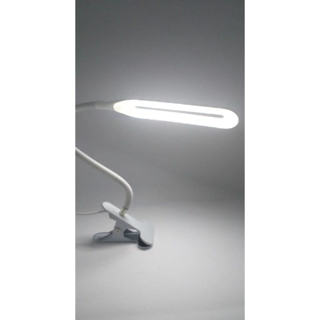 Luminária De Led Com Presilha- Luminaria Com Garra/Luminaria De Led Flexivel De Mesa Leitura Com Clip E Cabo U