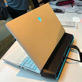 Novo laptop Alienware Area 51m R2 64GB RTX 2080