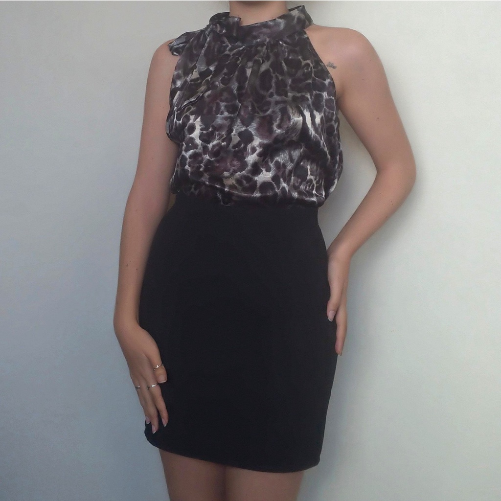 Blusa de oncinha hot sale com saia preta