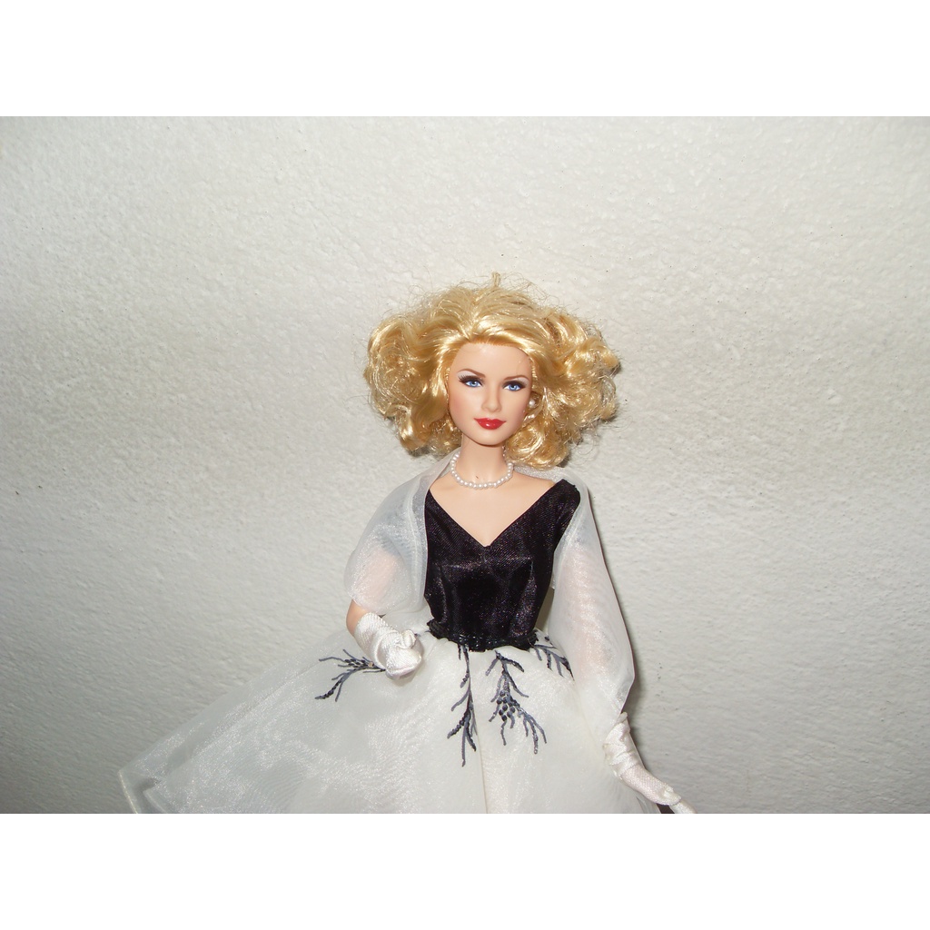 Barbie collector grace store kelly