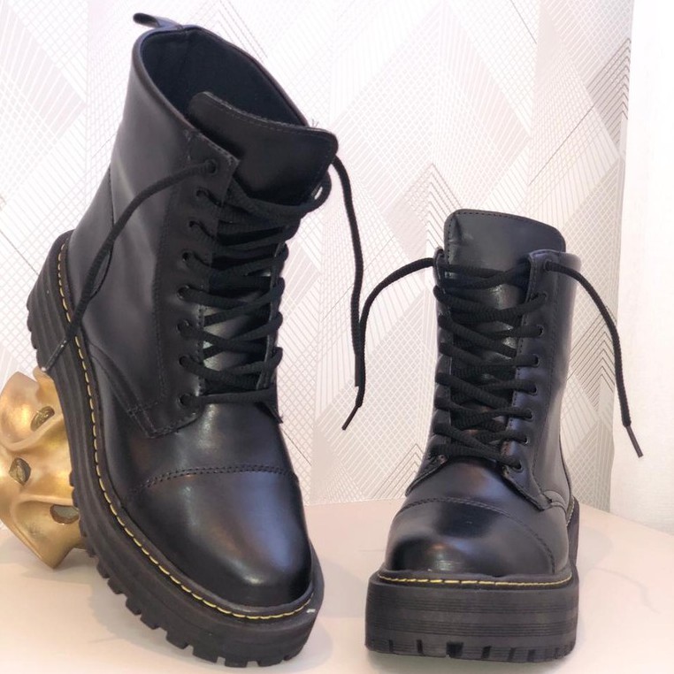 Doc best sale martens coturno