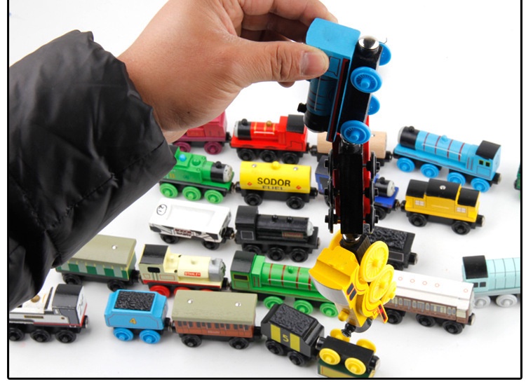 Thomas e Amigos Brinquedo de Trem Magnético de Madeira Thomas