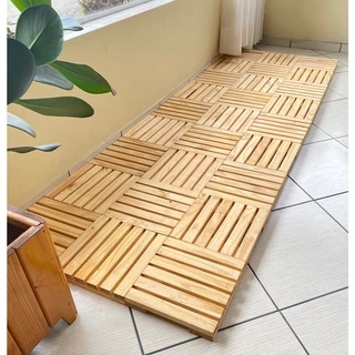 Deck De Madeira Modular 30X30 Envernizado Estrado De Madeira