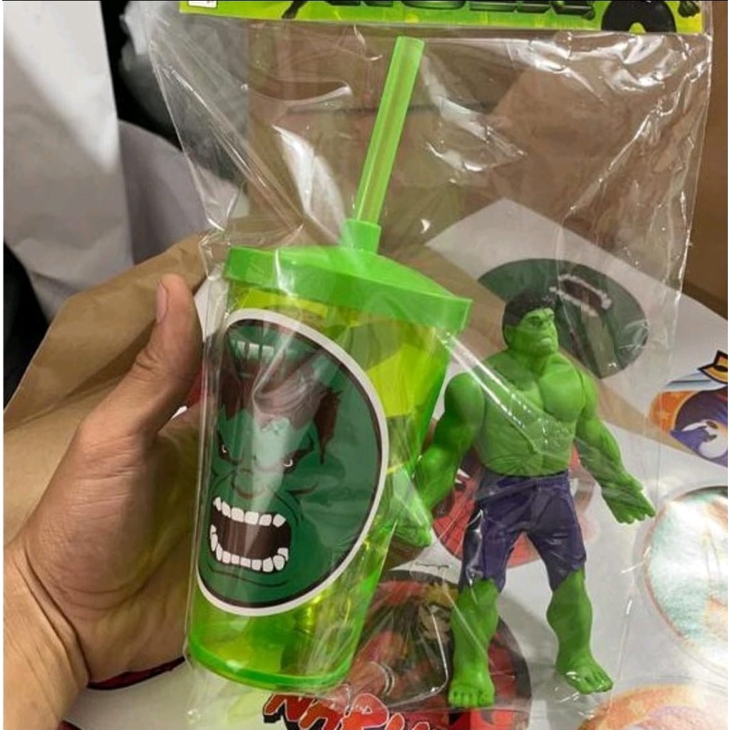 Copo + Bonequinho Infantil de Personagem - Hulk, Homem Aranha