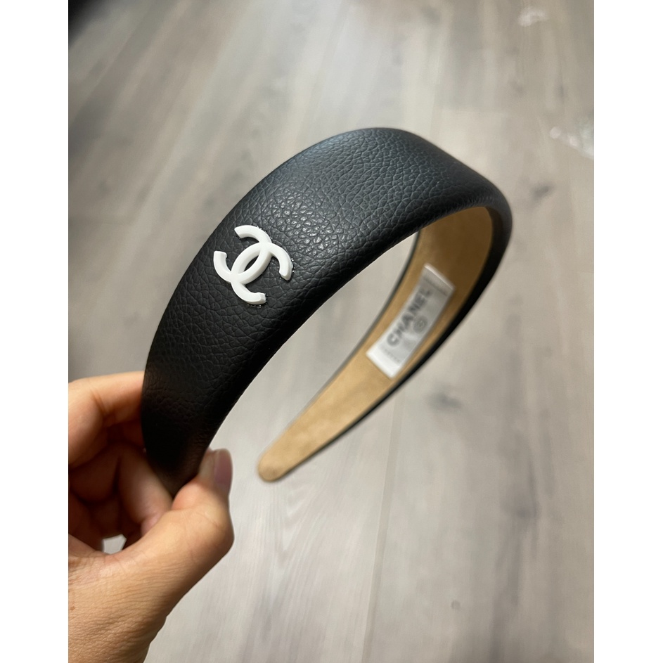 Tiara de PU couro com letra logo CC Faixa de Cabeça para Mulheres ...