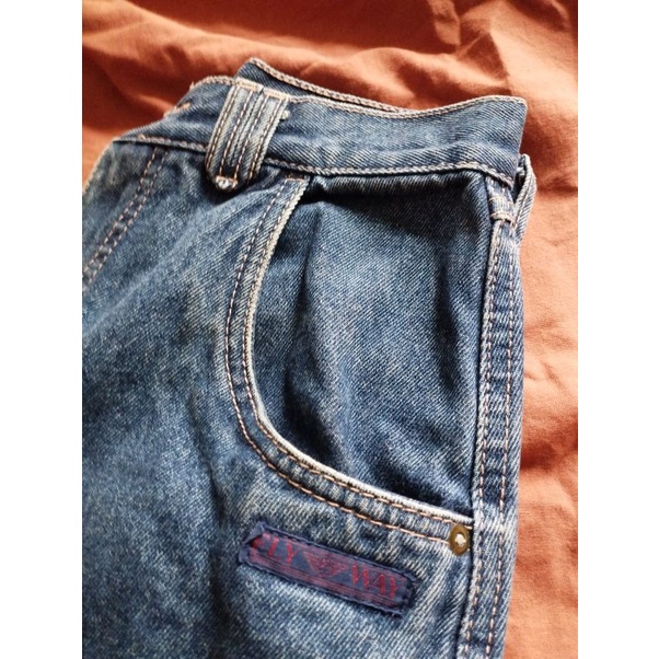 Calça mom jeans retrô anos 90 vintage CGC brechó baggy cintura alta