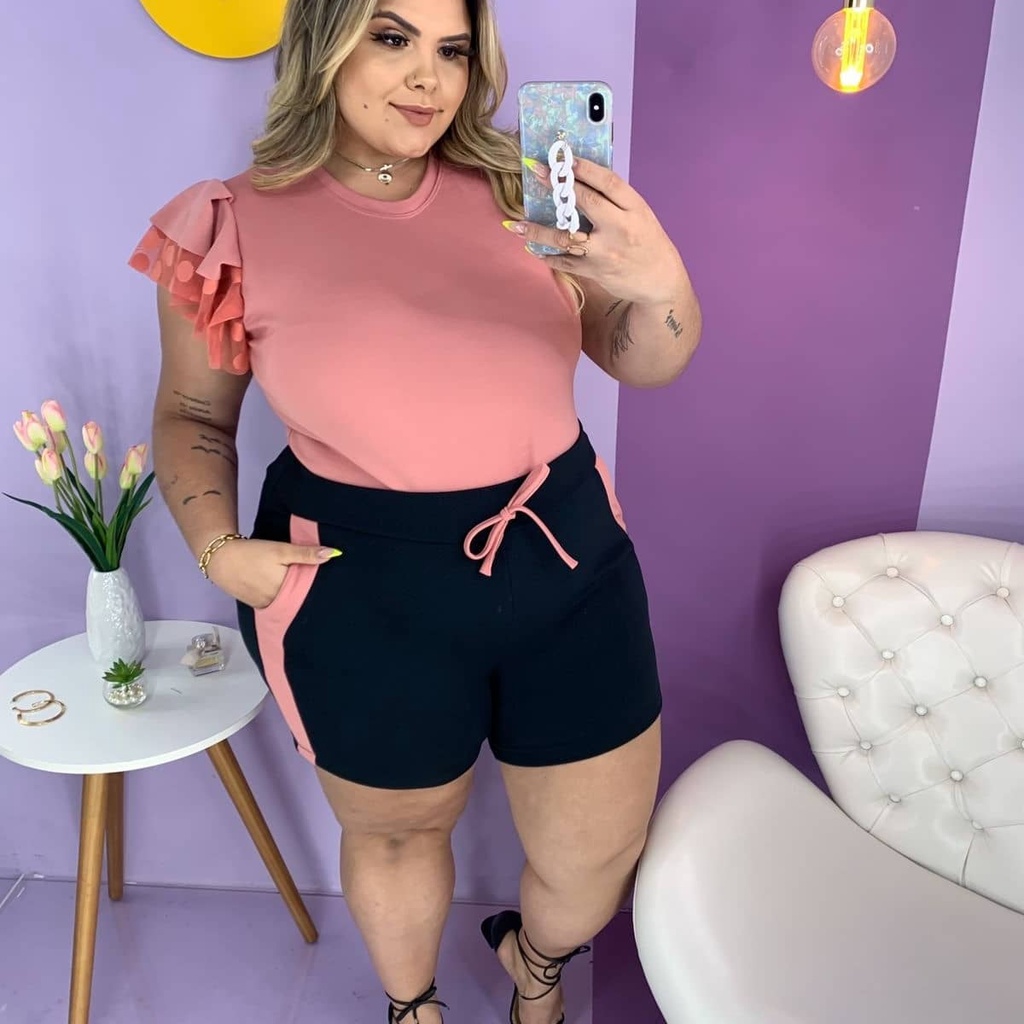 Conjunto Crepe de Malha Plus Size Shorts e Blusa rico em detalhe - Roupa  Feminina