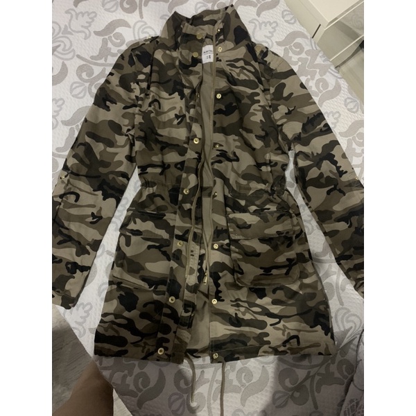 Jaqueta best sale estampa militar