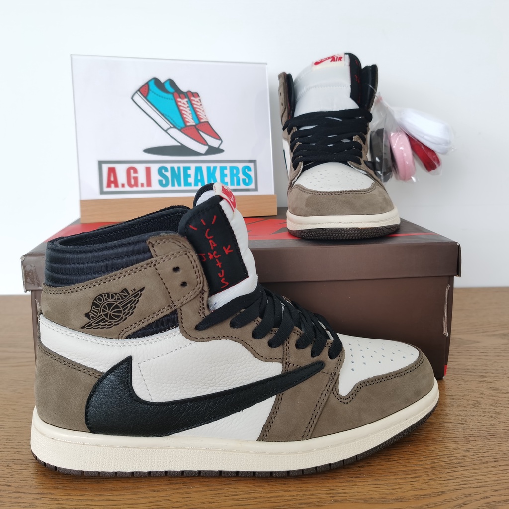 sapatos do travis scott