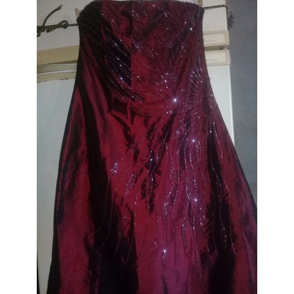 Vestidos bordados com store miçangas