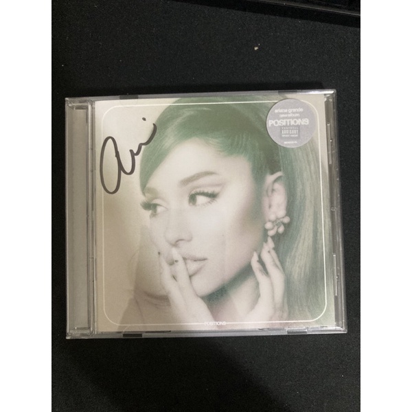 Vinile Positions autografato da Ariana Grande - CharityStars