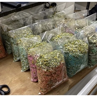 kit Escalda Pés c/ Ervas 4Kg + 01 Bacia Preta + 08 Bolinhas para Massagem