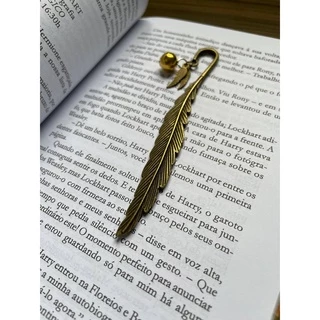 Marcador de Página Harry Potter Pomo de Ouro Dourado Pena - ( 1 Unidade ) em metal - Livro Vintage