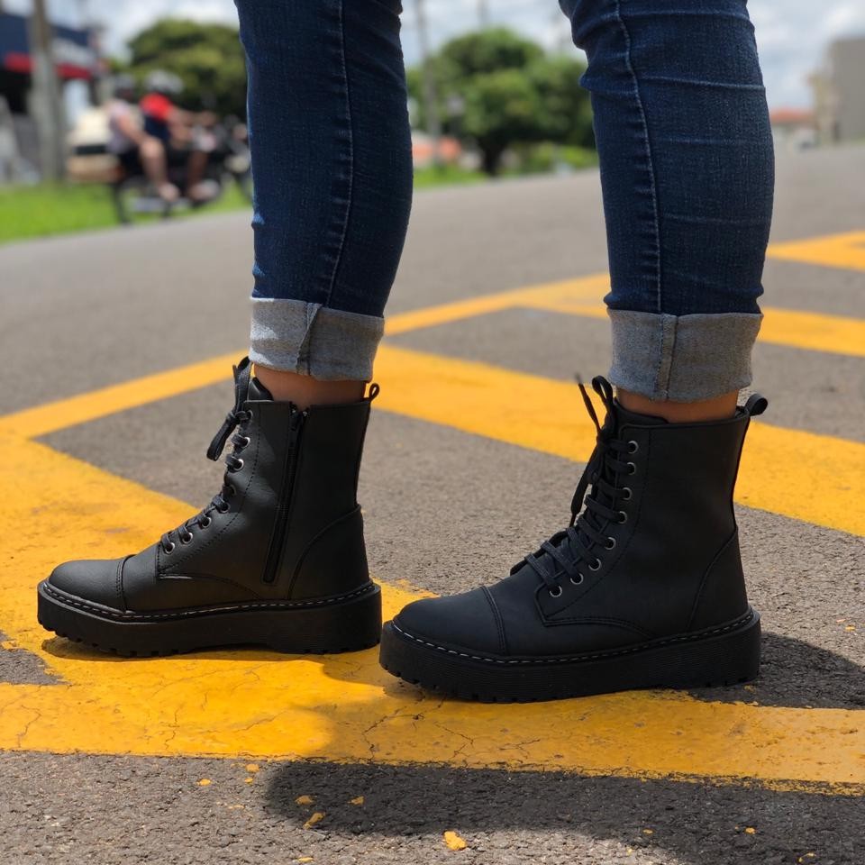 Coturno feminino sale estilo militar