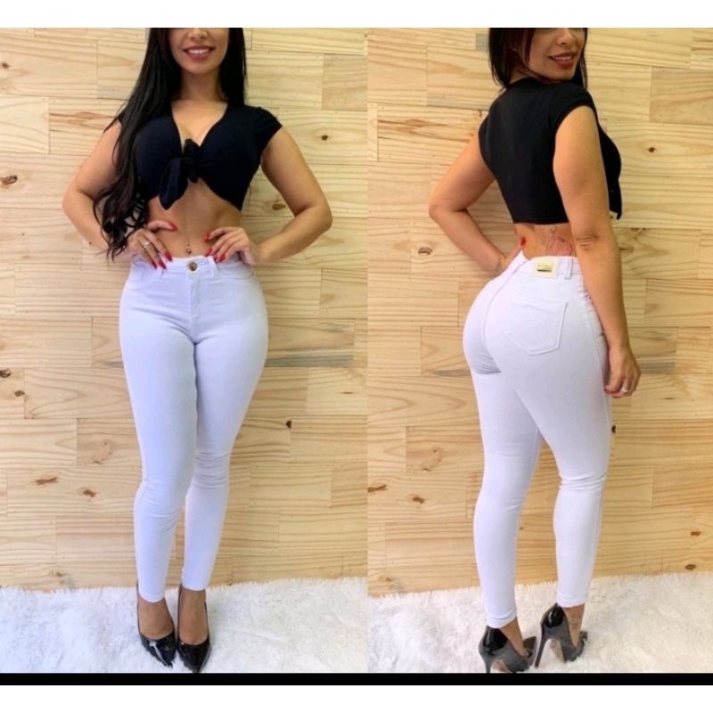 Mulher com calça store jeans