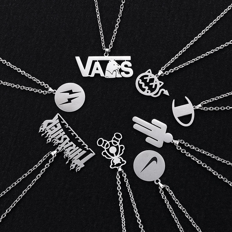Retro Cool Men and Women Fashion Hip Hop Style Vários Símbolos Colares Pingentes De Aço Titânio