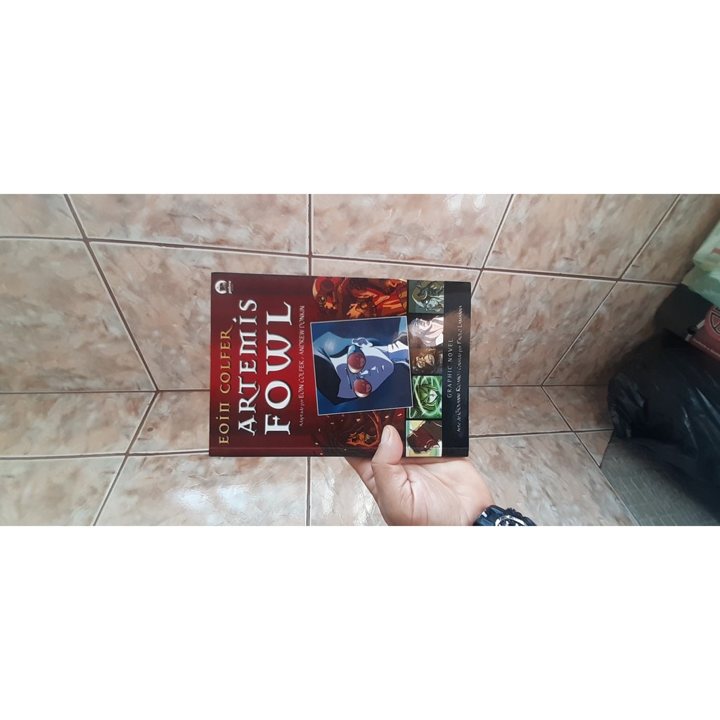 Livro: Artemis Fowl - Graphic Novel - Andrew Donkin