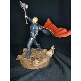 Estátua Thor infinity war action figure