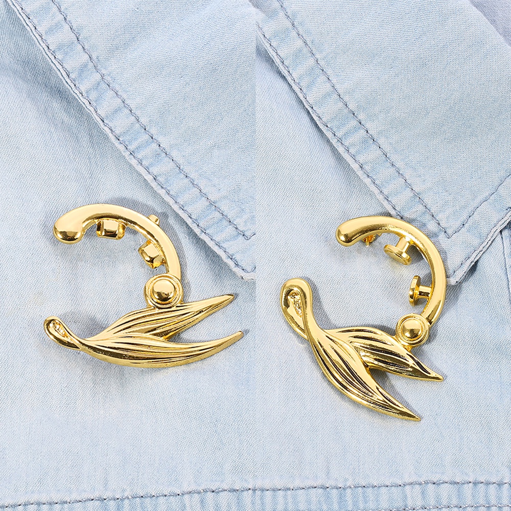 Broche Anime Violeta Evergarden Cosplay Emblemas Dourados / Acessório Para Fãs / Presentes