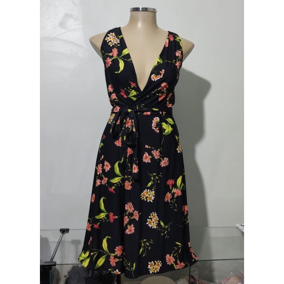 Vestido best sale transpassado florido