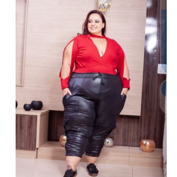 Calça courino plus store size