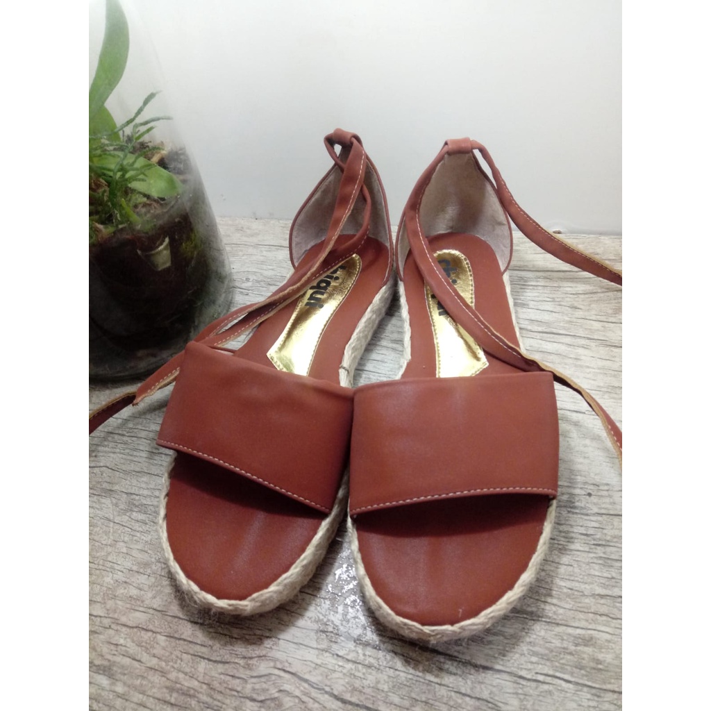 Sandalia anabela best sale chiquiteira espadrille