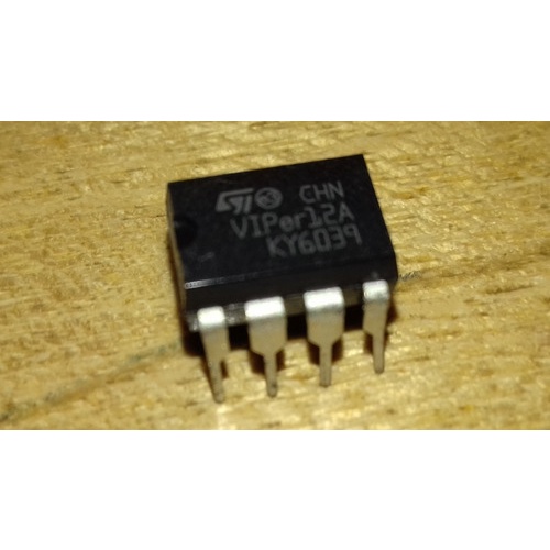 VIPER12A DIP-8 Viper 12A Circuit Intégré