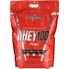 Suplemento em pó Integralmédica Whey 100% Pure proteínas sabor morango em sachê de 1,800kg