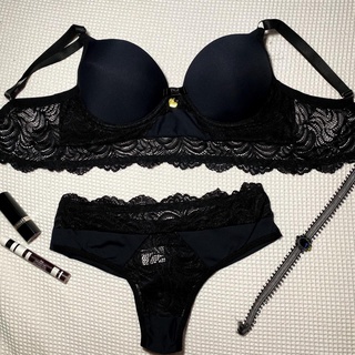 Conjunto lingerie- calcinha e sutiã com bojo