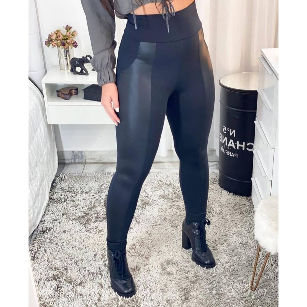 Calça legging com cheap detalhes em couro