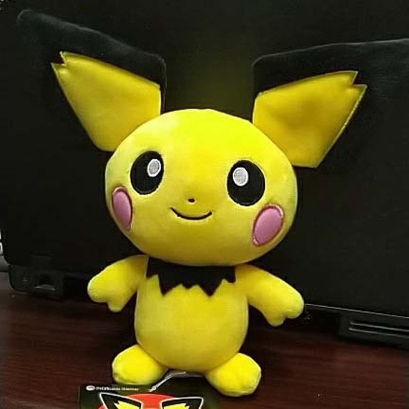 Pokémon Pelúcia Pikachu com Luz e Som 2610 - BALAÚSTRES BRINQUEDOS - Loja  de Brinquedos - Curitiba