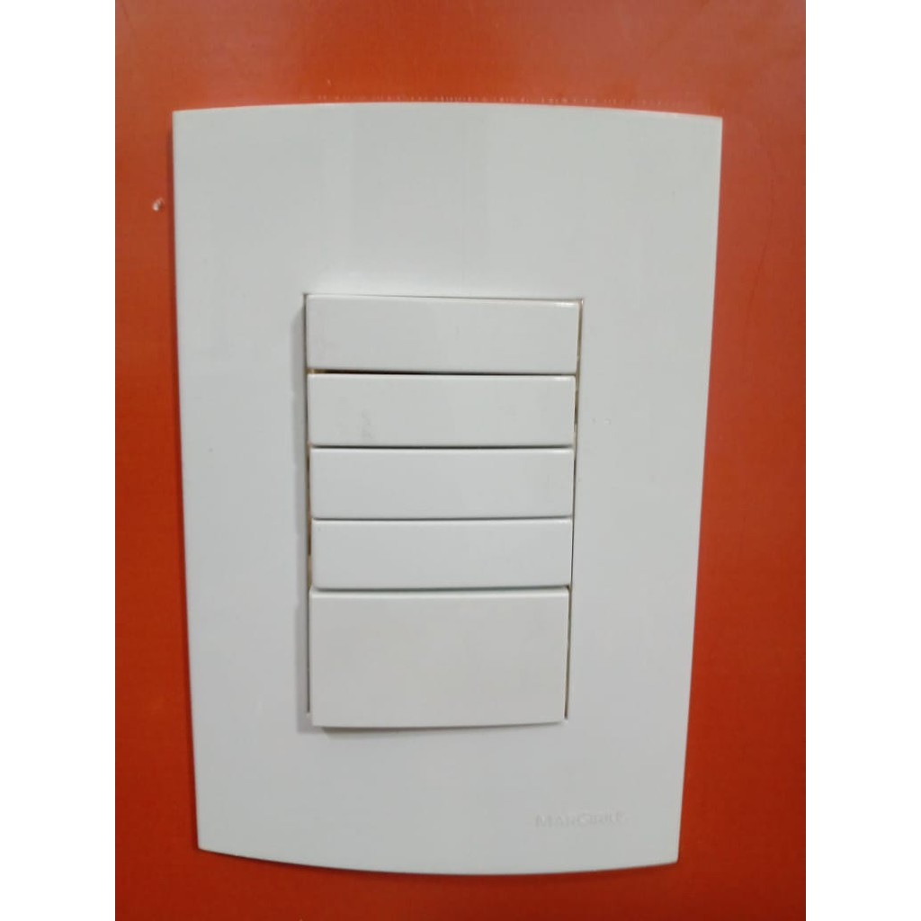 Conjunto 4x2 Com 5 Teclas simples Sleek Branco Margirius