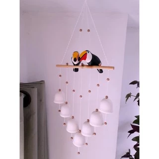 Sino dos ventos casal de tucanos mensageiro dos ventos passarinho senhor dos ventos passaro colorido preto branco vermelho laranja sinos da felicidade móbile decoração casa varanda quarto janela porta bambu masculino feminino enfeite pendurar presente mãe