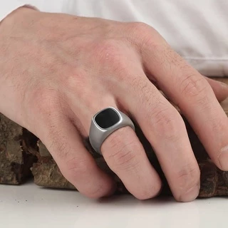 Vnox Men Black Signet Ring,Square Stainless Steel Finger Band,Gentle Chunky Rock Jewelry